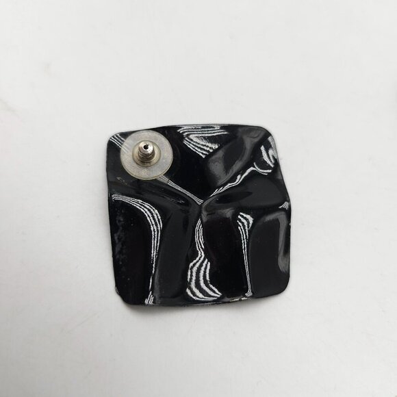 Vintage 1980s Abstract Black Enamel Earrings With Pink Gold Swirls - Picture 3 of 4